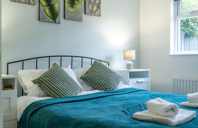 Crawley Pet Friendly 1-Bedroom Apartment - Foto 1