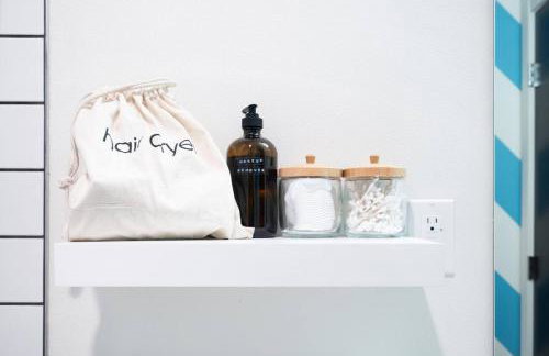 Stylish Urban Loft wFloating Stairs&Fireplace - Foto 42