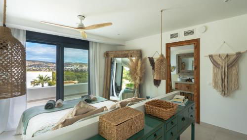 Ibiza Style Villa with pool by Prime Spanish Holidays - Photo 4, towels, wardrobe