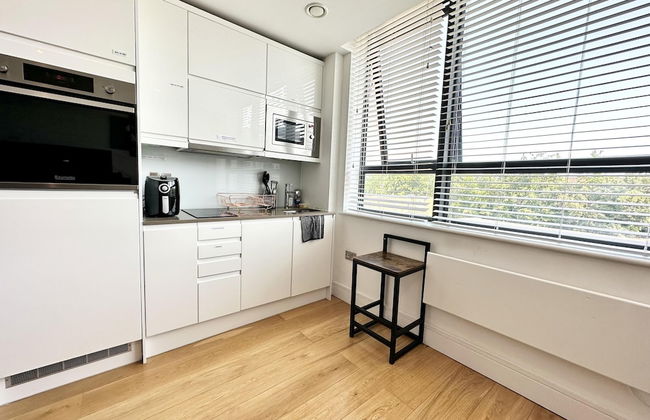 Condo Apartment With Workspace - Foto 10