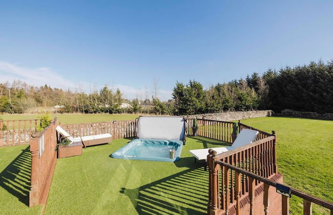 JOIVY Greenknowes Farmhouse Retreat 7 Bed With Hot Tub And Bar - Foto 43