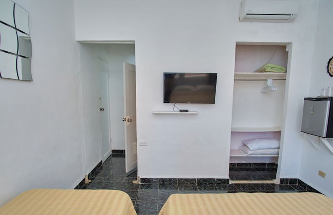 Villa in Cárdenas with swimming pool and garden - Photo 4