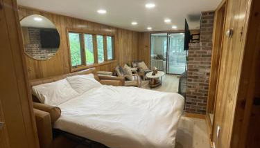 Intimate Cabin Private Dock - Photo 4