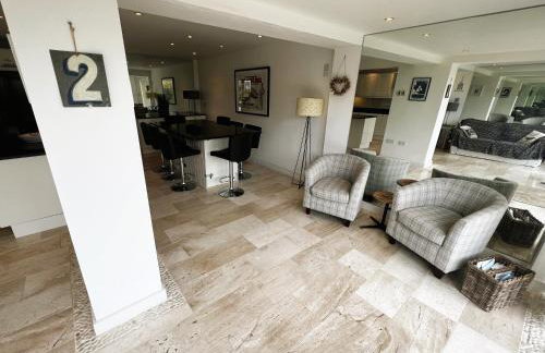 North Quay - Pet friendly Luxury Townhouse overlooking Bembridge Harbour - Photo 11