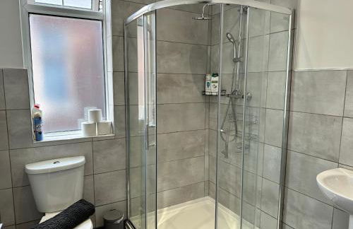 Daisybank Co-Living - Private Room Self-Cater - Foto 11