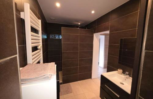 jolie appartement avec piscine - Foto 4