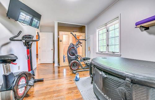 Charming Ballston Spa Home with Sauna and Private Pool - Foto 14