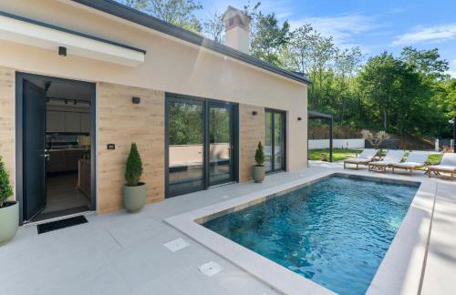 Charming Villa Harmonia with Heated pool and Indoor Jacuzzi surrounded by nature - Photo 18