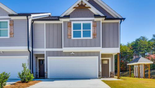 Work, Explore & Relax: Modern Townhome in Lula! - Photo 3