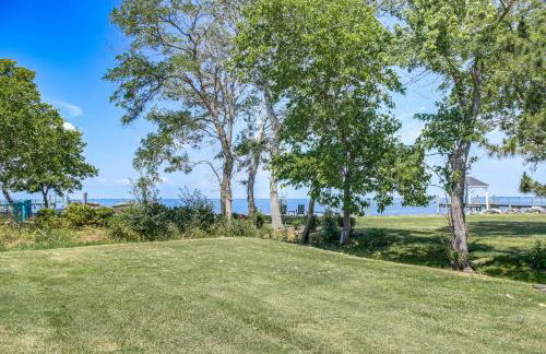 Maryland Retreat Walk to Bay, Beach and Boat Ramp! - Foto 26