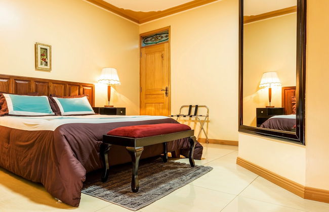 Blue Pearl Apartments - Photo 6