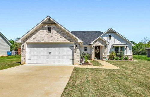 The Haven on Loveless Street with Game Room - Foto 36