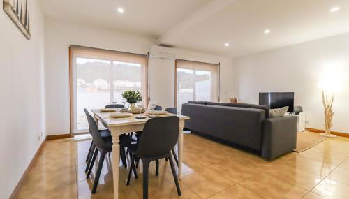 Flor do Mar - Spacious Apartment with Balcony - Foto 4