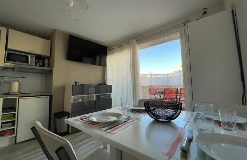 Appartement 2 pièces avec climatisation, terrasse et parking près des plages - FR-1-338-546 - Photo 9