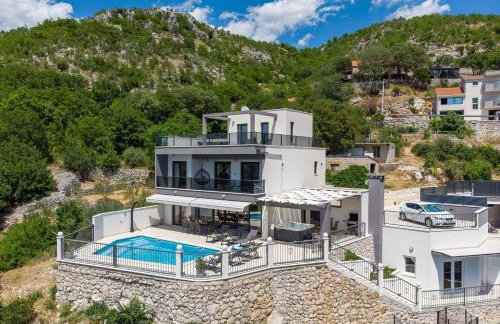 Villa Neda Heated Pool, Hot-tub, Sauna, 3 bedrooms - Photo 6