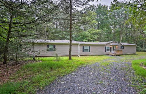 Spacious Kunkletown Home with Full Game Room and Deck! - Foto 31