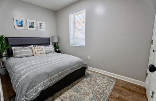 Stylish & Bright Gem Overlooks Lovely Park with Great Amenities - Foto 17