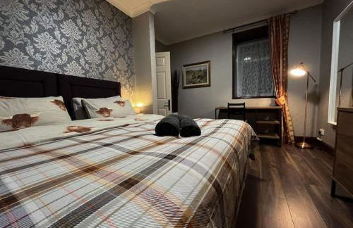 The Nook Crieff - central 2-bed with garden :) - Photo 1