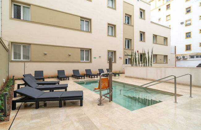 Limehome Sevilla Ronda de Capuchinos - Photo 59