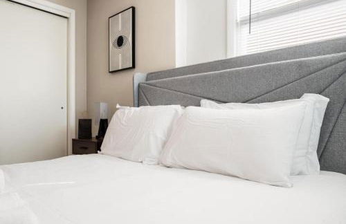 Chic and Comfortable 1BR Apartment near Bradley U - Foto 2