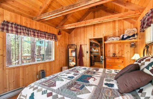 Near Trails Forest Lake Retreat with Backyard Oasis - Foto 15