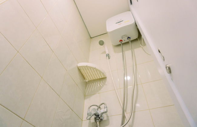 Homey And Cozy Living Studio Poris 88 Apartment - Foto 9