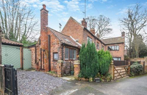 Cozy Countryside Cottage Retreat in Elkesley - Foto 1