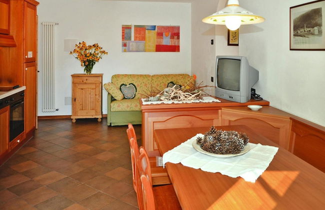 Apartment in Pellizzano Near Shopping - Photo 10