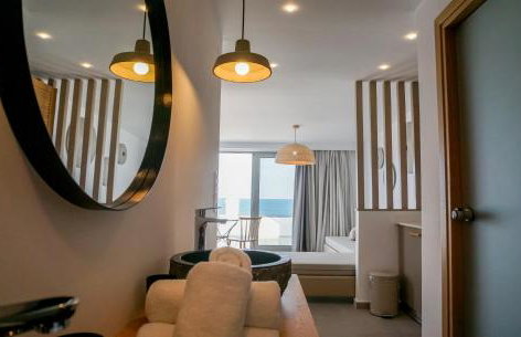 Laia Seafront Luxury Apartments - Photo 24