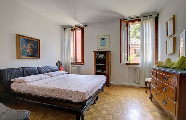 PEGGY-Guggenheim - Photo 3