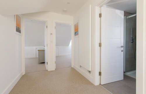 Delightful Seaside Hideaway 5 Mins to Beach - Foto 48