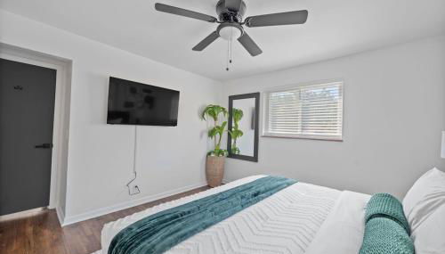 Luxury 5BR Cincinnati, Sleeps 12, Crib, Home Gym, Fenced Backyard - Foto 2