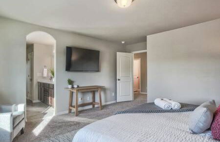 _Entire Home_Game Room_Basement_FirePit_ - Foto 31