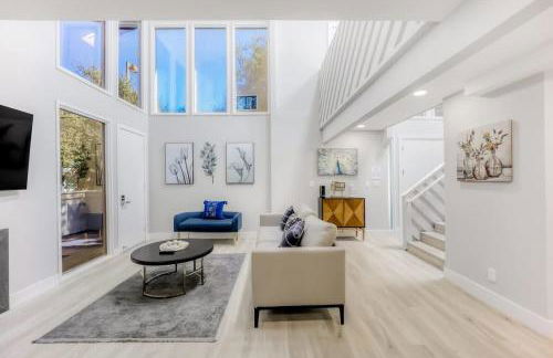 497-Upscale Family Home w AC & Patio near Meta & Stanford - Foto 2