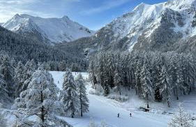 Grand studio 4 pers au pied des pistes - Wifi - parking - Foto 1