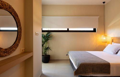 Isla Luxury Apartment - Private Pool - 100m from the beach - Foto 24