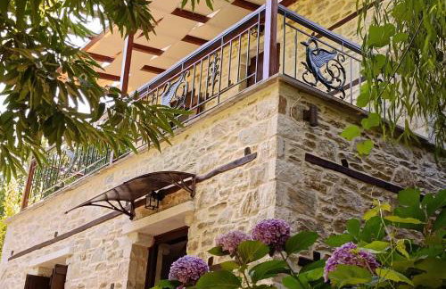 Μountain Whispers - Foto 18