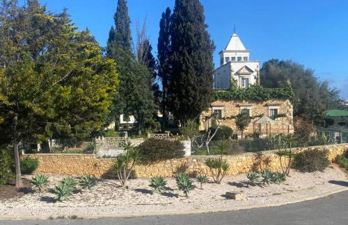 1-Bed - Sleeps 4 - Free Parking & Balcony - Foto 2