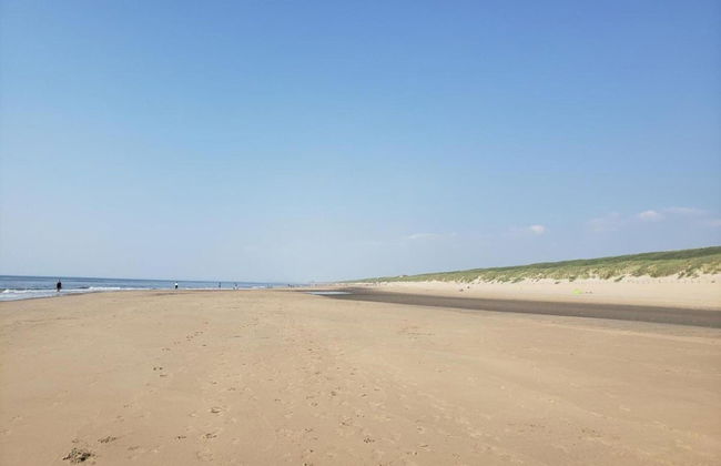 Lovely Family House on Edge of Park near Lake & Sea - Foto 25