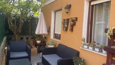 Bajo con terraza a 5 min de la playa (3 hab-6 per) - Foto 3