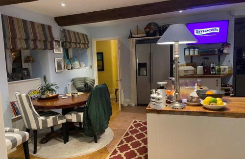 Upper House Stunning Country Home - Photo 23