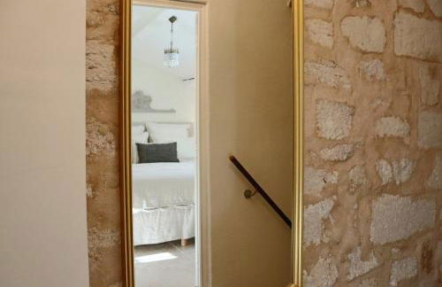 La Grande Bourgade-Authentique Maison en Pierre avec Terrasse Climatisation au Cœur d'Uzès - Foto 18