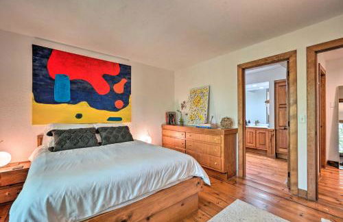 Luxe Plymouth Chalet with Indoor Pool and 3 Decks! - Foto 35