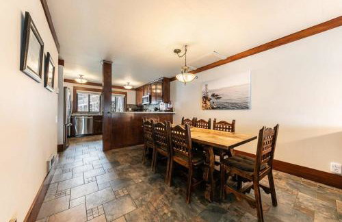 4BD Lakeside Retreat with Views - Foto 11