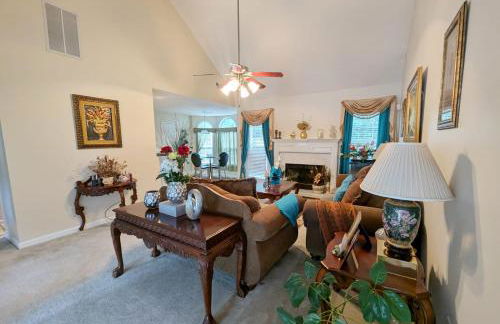 Peaceful Oasis at Crimson Ridge - Foto 1