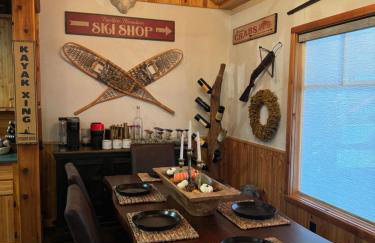 Rustic 5 Bedroom Gorge River Resort - Foto 3