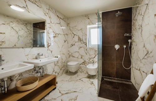 Villa Mila with private pool, BBQ and jacuzzi - Foto 17