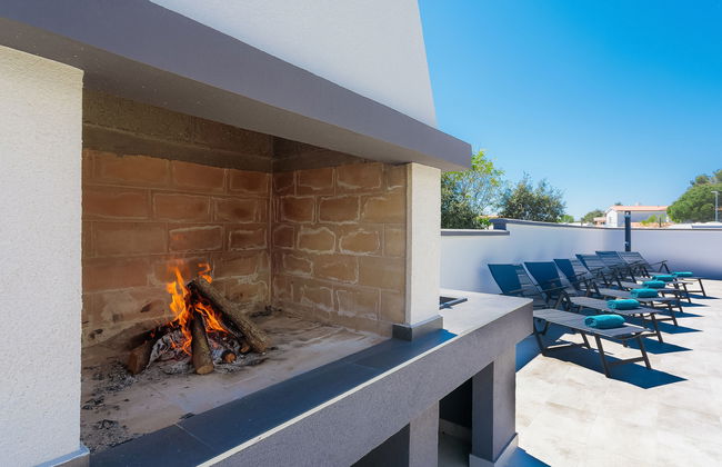 Ella Premantura - Foto 10