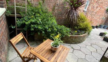 Stay at 128 - Photo 3, Garden view