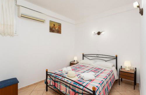 Dinos Walk to Beach Sea Views A C Wifi Car Not Required - 291 - Foto 24